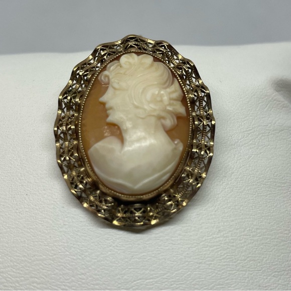 Bojar Jewelry - Vintage Bojar Signed Cameo Pendant/Brooch 14K GF Setting